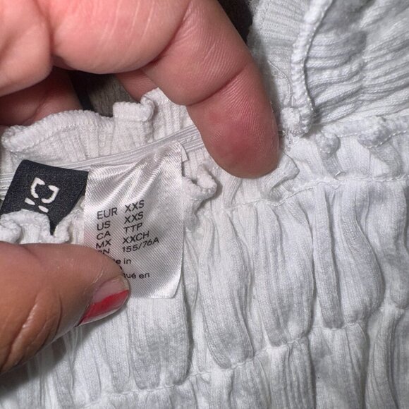 🤍 H&M White Smocked Ruffle Strap Top | XXS | NWT - Picture 3 of 3
